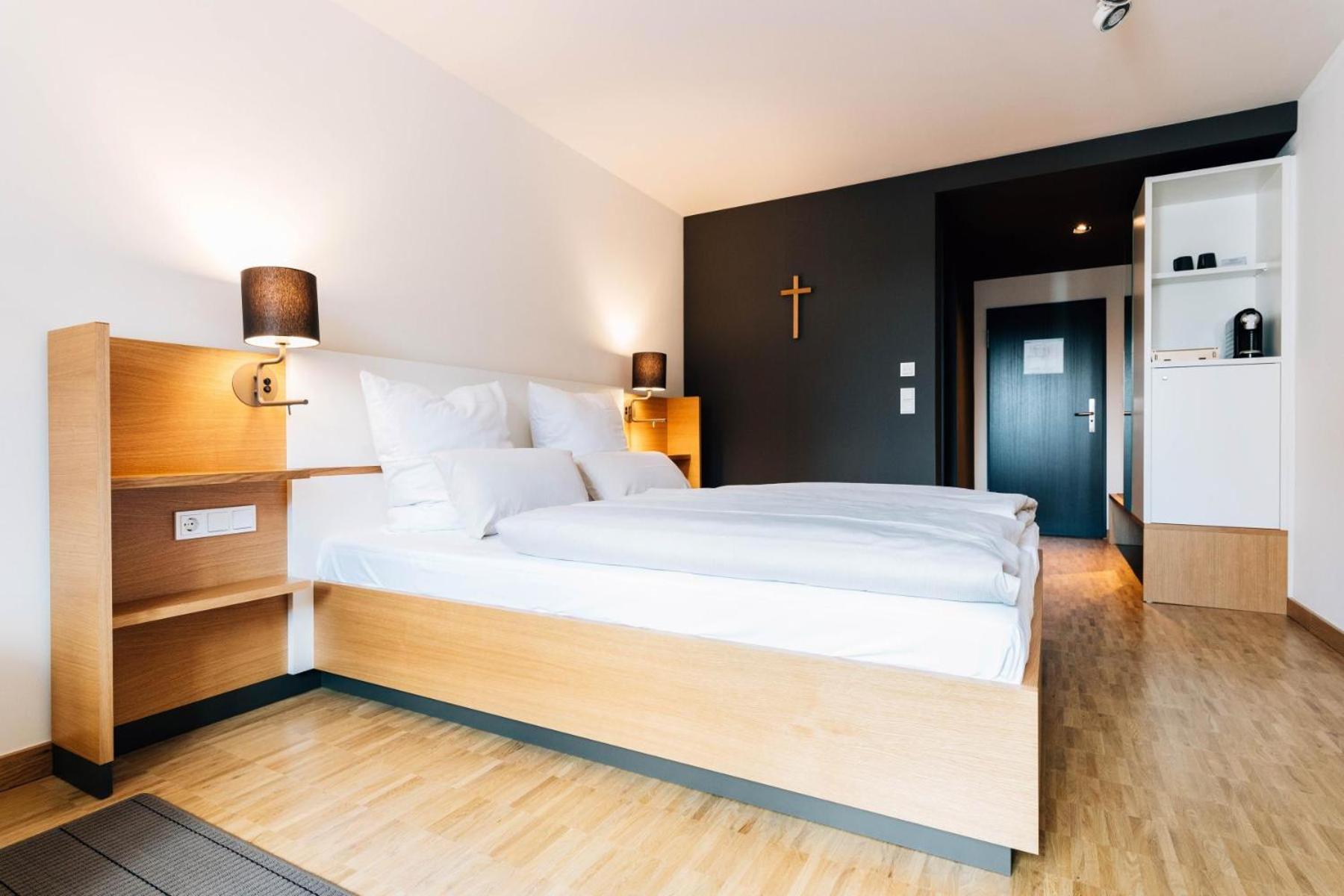 Bildungs- Und Tagungshaus Liborianum Hotell Paderborn Exteriör bild